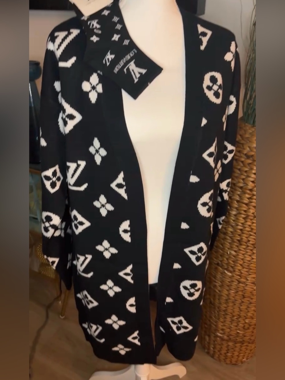 Source Unknown Black and White Logo-Pattern Open Cardigan